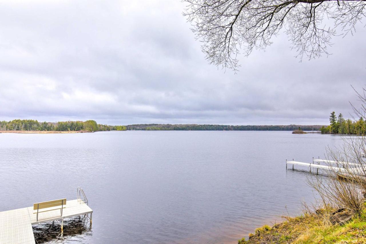 Cozy Dam Lake Escape With Dock, Yard And Water Access! Ігл-Рівер Екстер'єр фото
