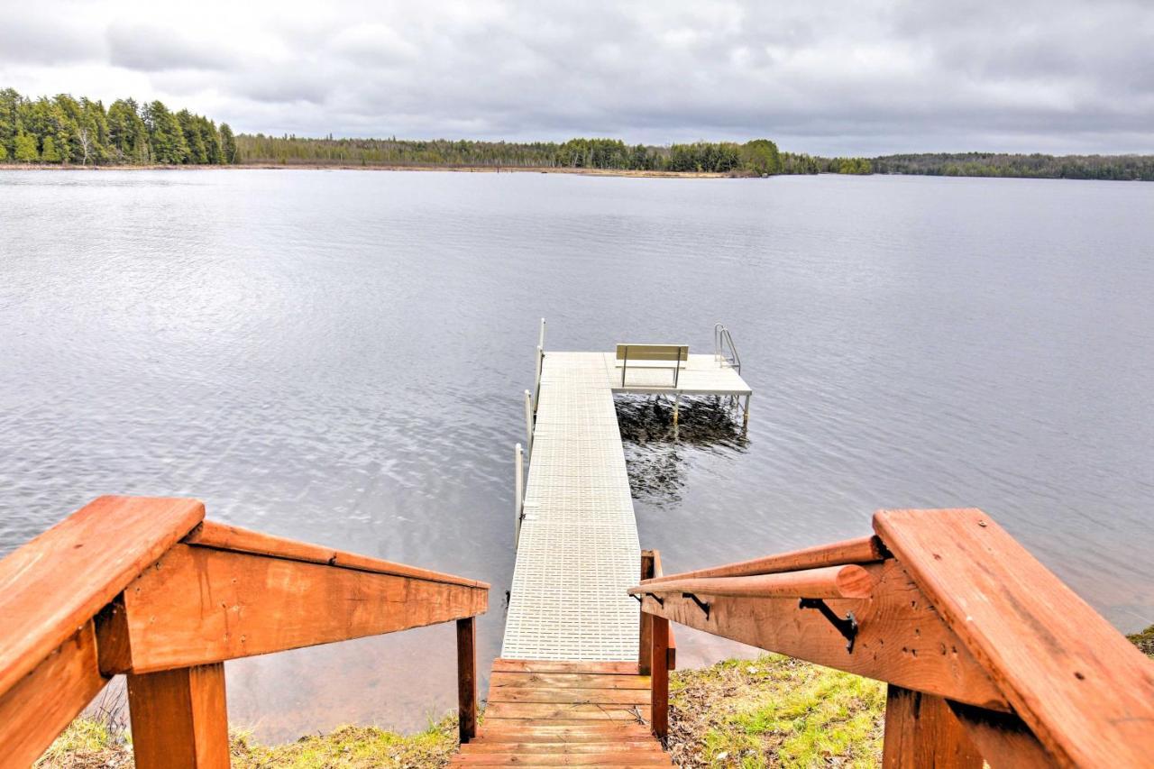 Cozy Dam Lake Escape With Dock, Yard And Water Access! Ігл-Рівер Екстер'єр фото